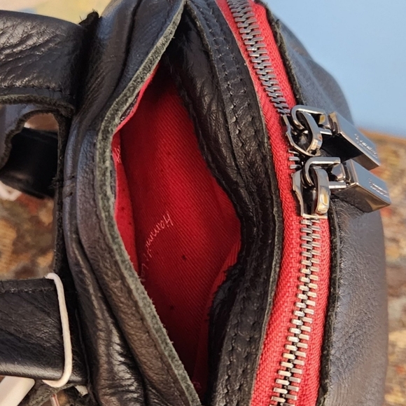 HAMMITT MEDIUM BLACK LEATHER BACKPACK - Picture 4 of 6